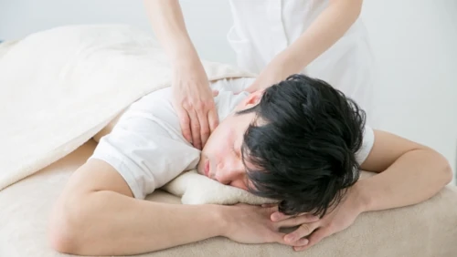 肩こりの施術