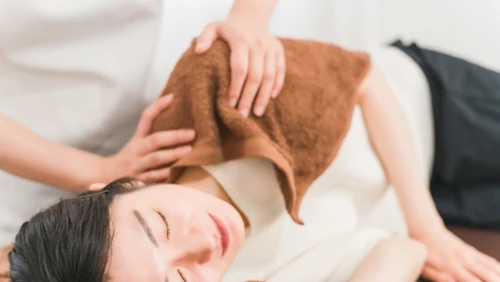 肩の痛みの施術案内