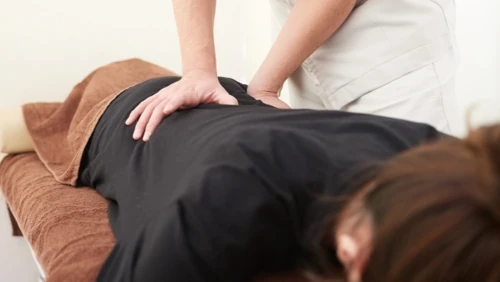 腰痛の施術案内